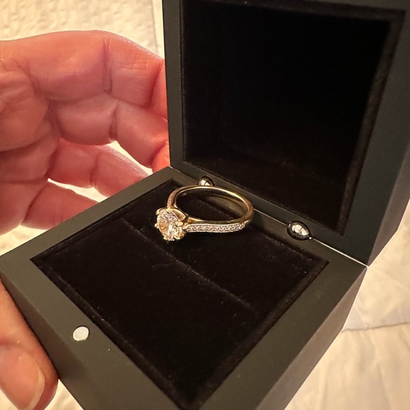 Diamond Nexus Engagement Ring - Picture 3 of 8
